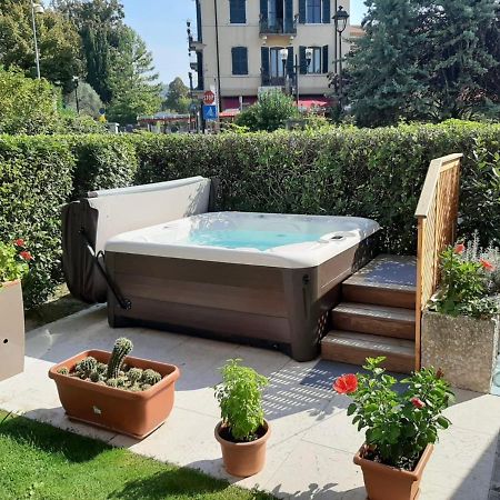 Front Lake Studio With Loft Bed And Pool Бардолино Екстериор снимка